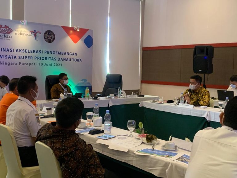 Bupati Samosir Vandiko T. Gultom Usulkan Perlunya Sinergitas Program Pemerintah Pusat, Provinsi dan Kabupaten Se-Kawasan Danau Toba, Demi Percepatan Pengembangan DPSP Danau Toba