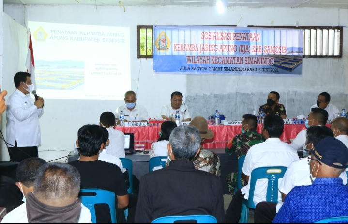 PEMERINTAH KABUPATEN SAMOSIR MENSOSIALISASIKAN PENATAAN KJA/KJT DI KECAMATAN SIMANINDO