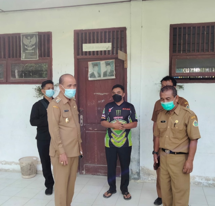Wakil Bupati Samosir Tinjau Sekolah Dasar Negeri 18 Sitamiang dan Sidak Pelayanan Puskesmas Onan Runggu