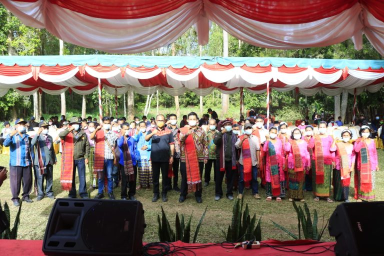 Bupati Samosir Mengukuhkan Desa Wisata Sijambur dan Pokdarwis O2 Lumban Pongki