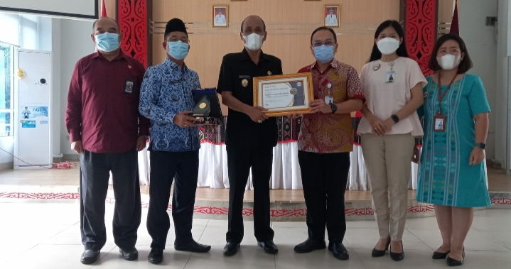 Pemkab Samosir Terima Penghargaan dari BPJS Cab. Pematang Siantar atas Penyelenggaraan JKN KIS