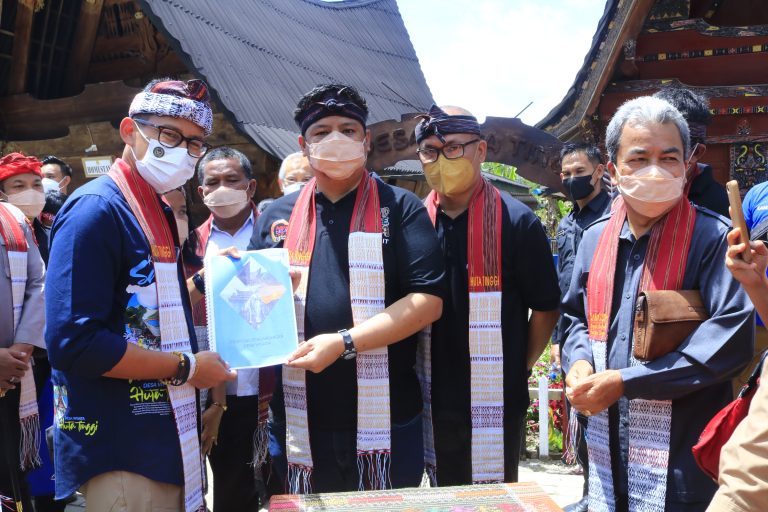 Bupati Samosir Sambut Kunjungan Kerja Menteri Pariwisata dan Ekonomi Kreatif