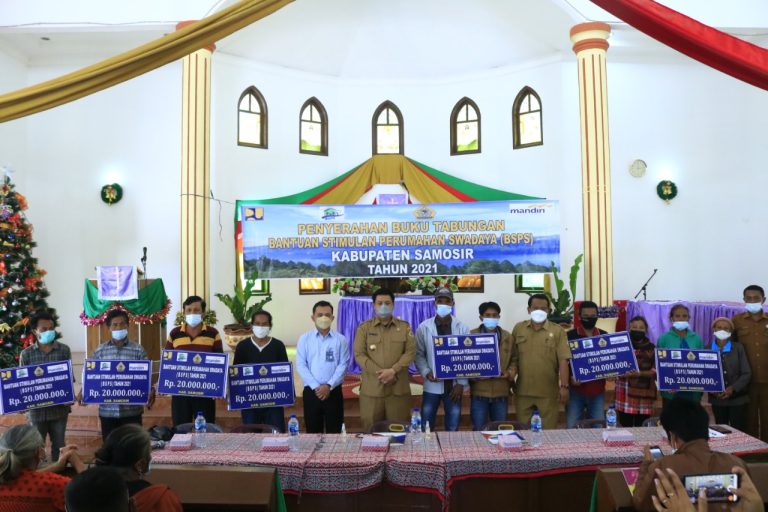 Salurkan Buku Tabungan BSPS Tahap II, Bupati Samosir Menegaskan Agar Selama Proses Pembangunan Memperhatikan Instalasi Listrik