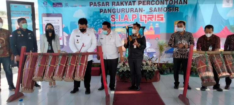 Bupati Samosir Launching Pembayaran Digital Berbasis QRIS di Pasar Tradisional Pangururan
