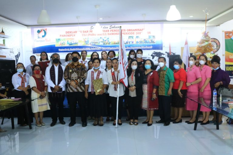 Bupati Samosir Hadiri Acara Deklarasi Pengukuhan Pengurus Organisasi Parompuan Nauli Periode 2021-2025