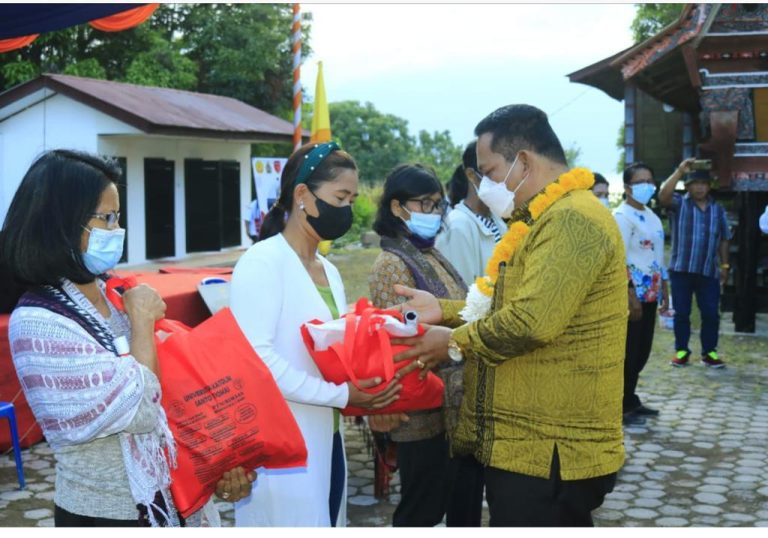 Bupati Samosir Hadiri Peresmian Desa Binaan Terpadu Universitas Katolik Santo Thomas