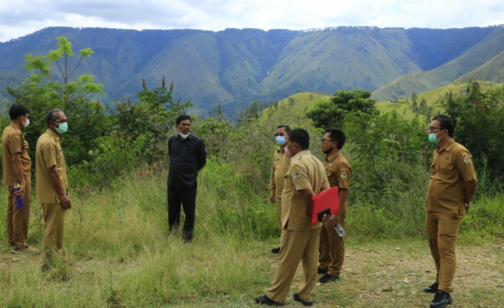 Peninjauan Bersama Lokasi Rencana Pembangunan Sentra IKM Kopi Samosir