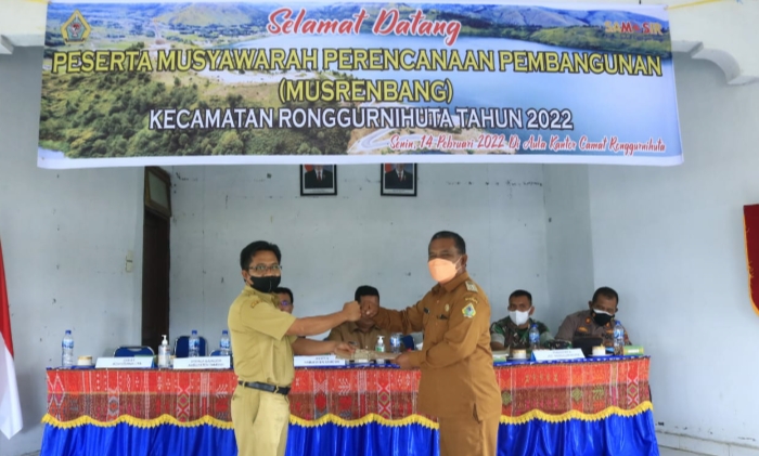 Musrenbang Kecamatan Ronggur Nihuta, Bupati Samosir: Mari Bersama Kita Seluruh Stake Holder Membangun Samosir Dengan Meningkatkan Kebersihan Lingkungan Guna Mendukung Samosir Sebagai KSPN