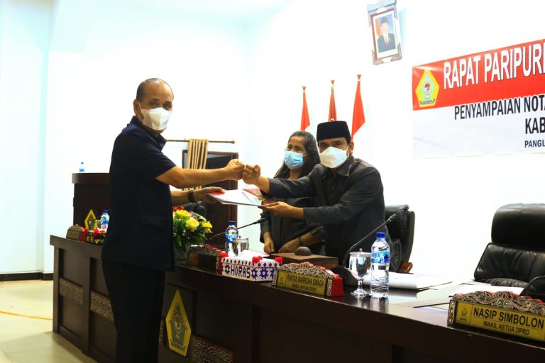 Wakil Bupati Samosir Sampaikan Nota Pengantar atas Lima Ranperda Kabupaten Samosir