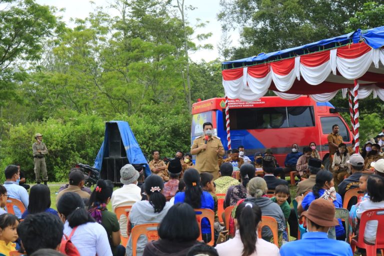 Serap Aspirasi Masyarakat, Bupati Ngantor di Desa Salaon Tonga-tonga