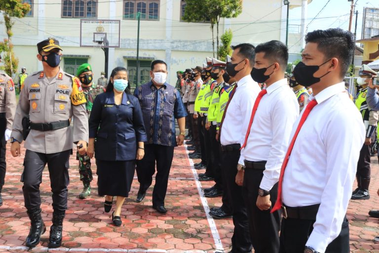 Untuk kenyamanan Idul Fitri dan Libur Panjang, Sekda Samosir mengikuti Gelar Pasukan