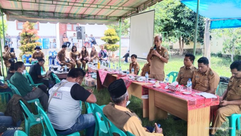 Wabup Samosir Apresiasi Pelatihan Pembuatan Pupuk Organik Cair dan Padat di Desa Parmonangan
