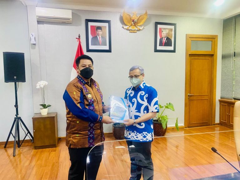 Bupati Samosir Minta Peningkatan Status RSUD kepada Kemenkes