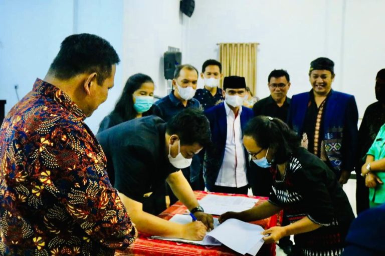 Empat Ranperda Samosir Sah menjadi Perda, Bupati: Perda sebagai Grand Desaign Pembangunan untuk Melangkah Pasti Menuju Kesejahteraan Masyarakat Samosir