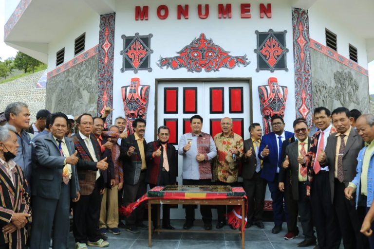 Bupati Samosir Hadiri Peresmian Monumen Tugu Punguan Sagala Raja Sedunia