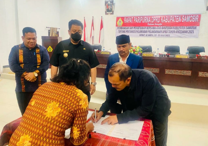 Ranperda Pertanggungjawaban APBD Samosir T.A 2021 Ditetapkan Jadi Perda