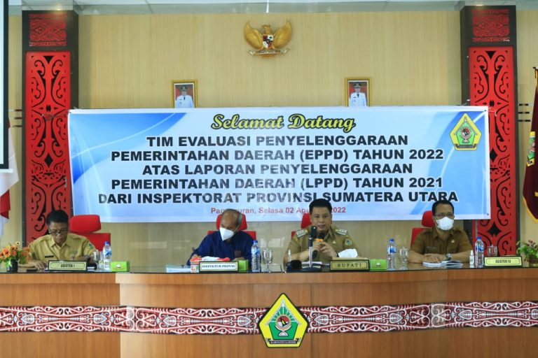 Bupati Samosir membuka rapat Evaluasi LPPD oleh TIM EPPD Provinsi Sumatera Utara.   