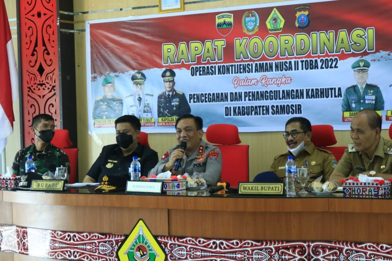 Rapat Operasi Kontijen Aman Nusa II di Samosir, Kapolda Sumut : Kerjasama yang baik antar semua pihak untuk mencegah Karhutla   