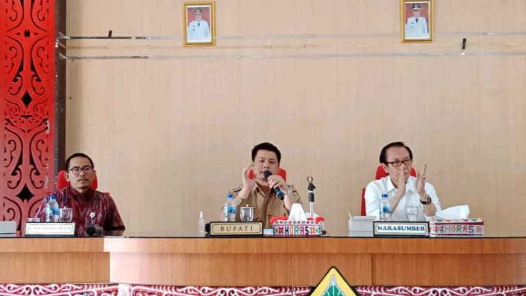 CEGAH PERSAINGAN USAHA TIDAK SEHAT DAN MONOPOLI, BUPATI SAMOSIR INGATKAN APARATURNYA UNTUK BEKERJA SESUAI ATURAN