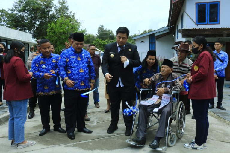 Bupati Samosir Soft Launching Wisata Kampung Ulos Hutara Pardamean