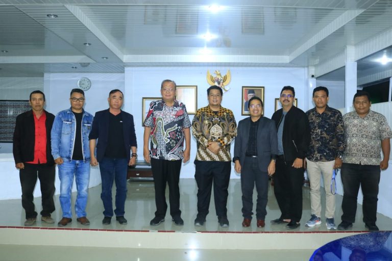 Bupati Samosir Gelar Ramah Tamah Dengan Tim Yayasan Terang Ministry Jakarta