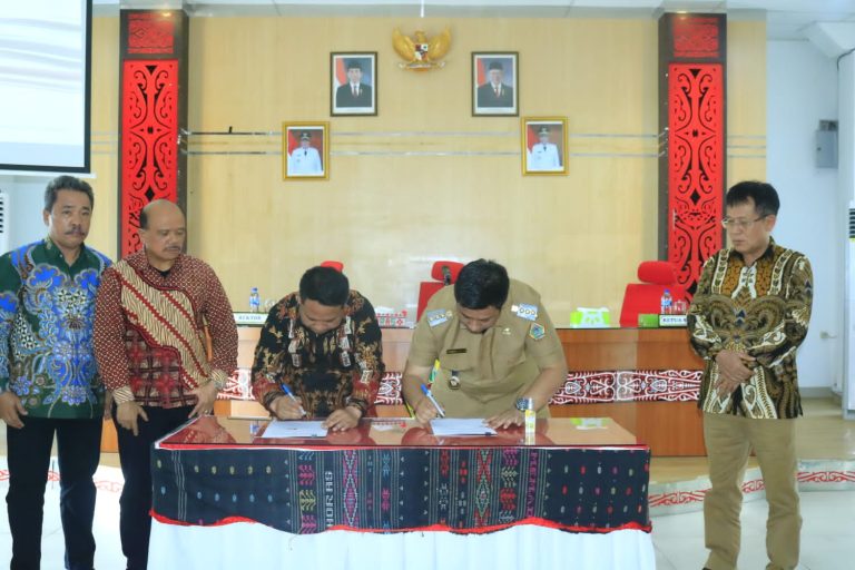 Teken MoU, Pemkab Samosir Perpanjang Kerjasama dengan UNIMED.