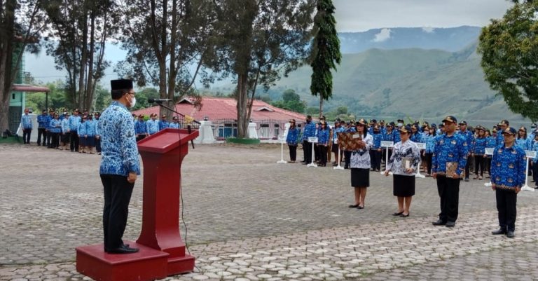 Pemkab Samosir Gelar Upacara Peringatan HUT KORPRI Ke-51 dan HUT PGRI Ke-77.