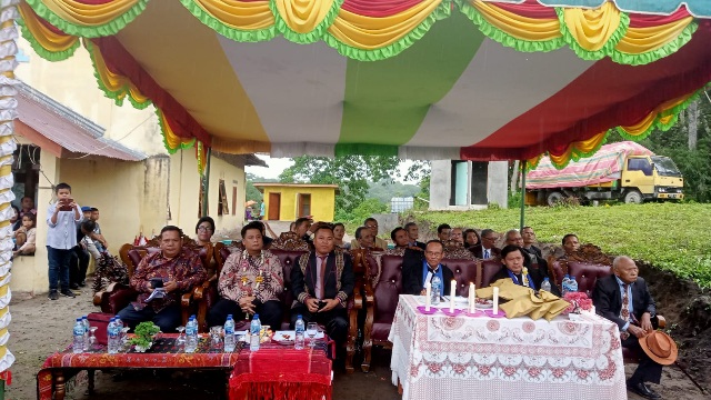 Bupati Samosir Hadiri Perayaan Natal Keluarga Besar GPDI Wilayah Samosir