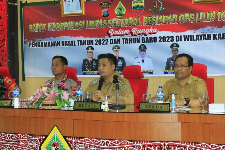 Bupati Samosir Pimpin Rapat Lintas Sektoral Kesiapan Pengamanan Libur Natal dan Tahun Baru