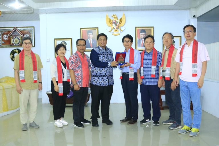DIJAMU BUPATI SAMOSIR, KIFA AKAN BANTU PENGEMBANGAN AGROWISATA KOPI 