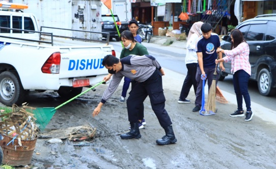 Dukung Pelaksanaan Event Internasional F1H20, Pemerintah Kabupaten Samosir bersama Polres Samosir Melaksanakan Kegiatan Kurve di Tiga Lokasi