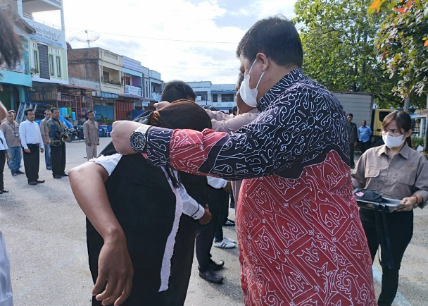 BUPATI SAMOSIR HADIRI APEL KESIAPAN PETUGAS PANTARLIH