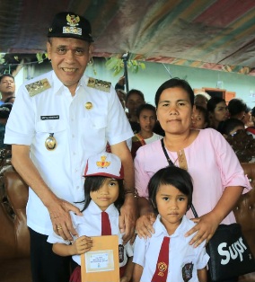 BUNGA DESA HOLBUNG   Wabup Martua Sitanggang: Saya Bersemangat Bertemu dengan Masyarakat
