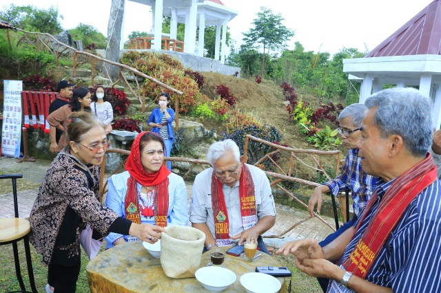 Tim Pra Revalidasi Toba Caldera UGG ke Samosir, Tinjau Kawasan Geosite Kaldera Toba