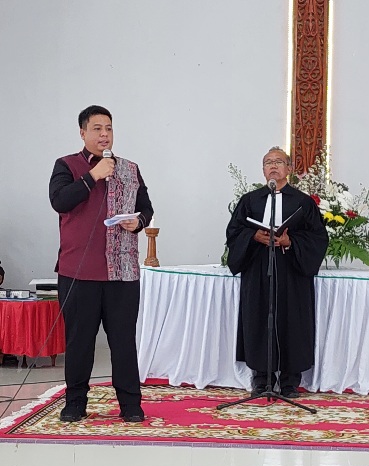Bupati Samosir Hadiri Acara Serah Terima Pendeta HKBP Resort Tomok