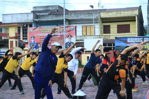 JALIN SINERGITAS DAN JAGA KEKOMPAKAN FORKOPIMDA SAMOSIR OLAHRAGA BERSAMA
