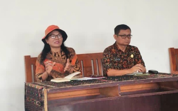PEMKAB SAMOSIR KOLABORASIKAN PHRI DENGAN PETANI UNTUK SALING MENDUKUNG 