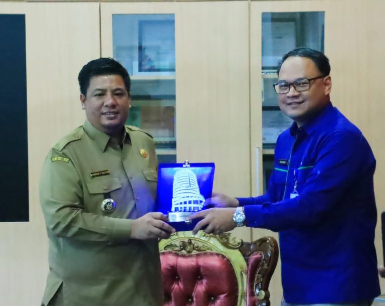 BUPATI SAMOSIR TERIMA AUDIENSI DEPUTI BIDANG KLIMATOLOGI BMKG