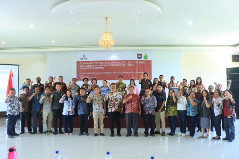 PEMKAB SAMOSIR BERSAMA USAID ERAT GELAR LOKAKARYA OPTIMALISASI SASADA DAN BIMTEK OPERATOR SASADA KAB. SAMOSIR 