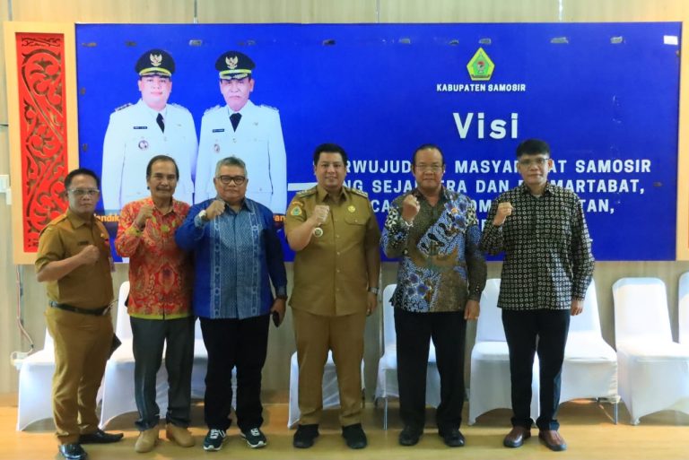 TINDAK LANJUTI PENDIRIAN PERGURUAN TINGGI NEGERI, BUPATI SAMOSIR TERIMA KUNJUNGAN REKTOR UNIKA SANTO THOMAS