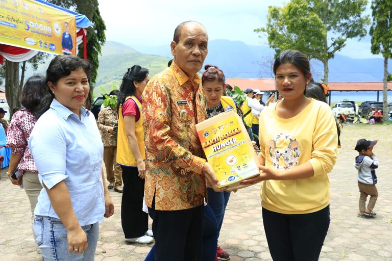 WABUP SAMOSIR BERSAMA LIONS CLUB MEDAN TRIDHARMA BANTU MASYARAKAT BERESIKO STUNTING 