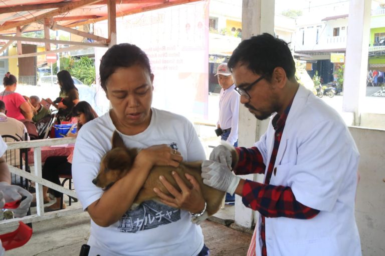 Peringati Hari Rabies Sedunia, Dinas Ketapang dan Pertanian Samosir Gelar Vaksinasi Rabies Gratis.
