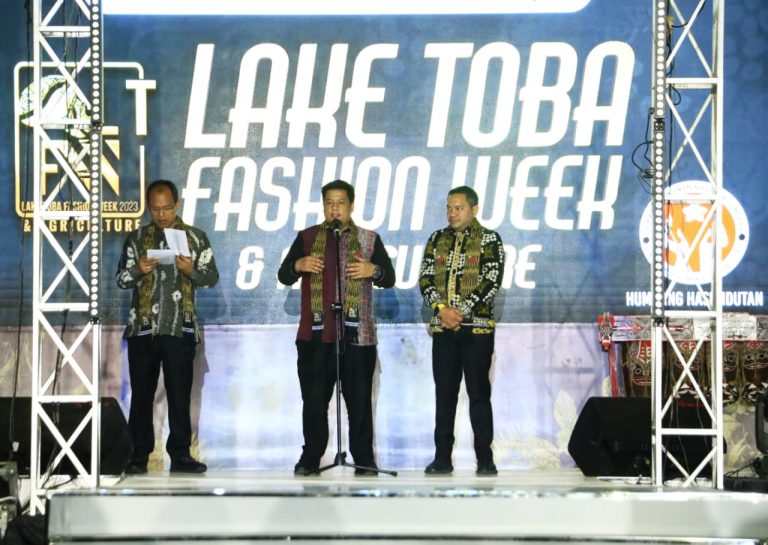 Hadiri Pembukaan Festival LTFW 2023, Bupati Samosir: Tinggalkan Ego Sektoral, Sinergisitas Awal Untuk Meningkatkan Potensi Unggulan Danau Toba