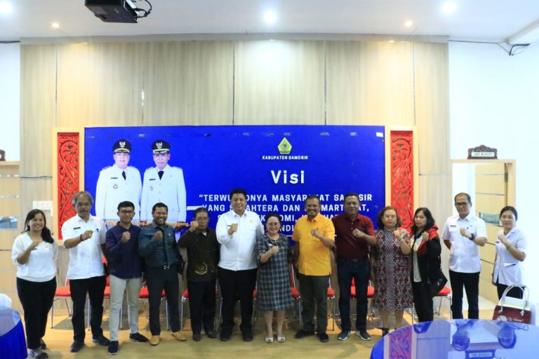 BUPATI SAMOSIR MENDUKUNG PERINGATAN HARI ULOS 
