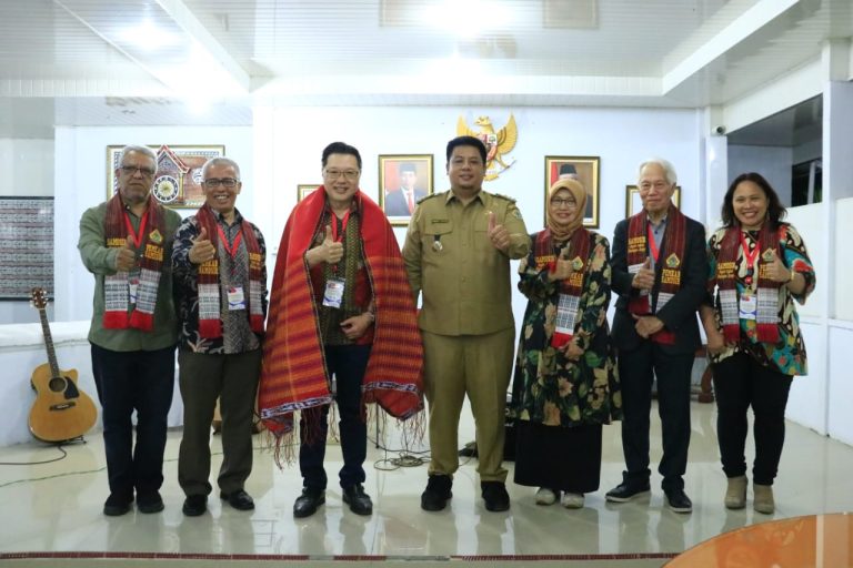 BUPATI SAMOSIR AJAK IDN AUSTRALIA KERJASAMA