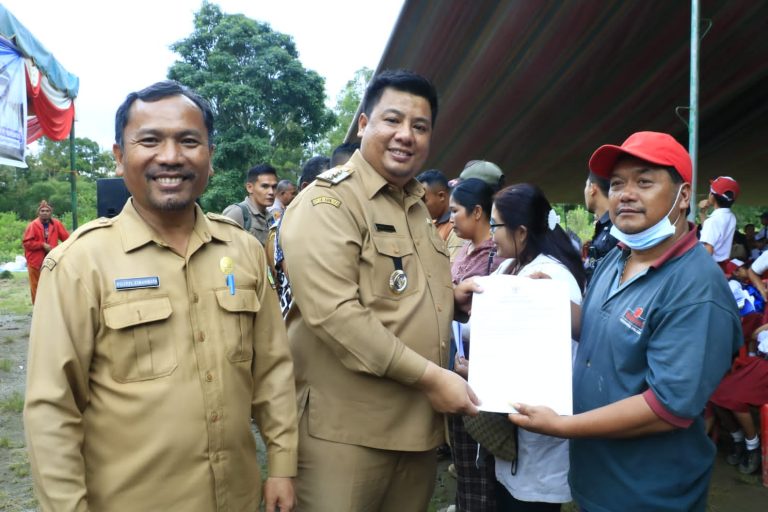 MASYARAKAT DESA RONGGUR NIHUTA HARAPKAN PERBAIKAN INFRASTRUKTUR JALAN MELALUI SIRTUNISASI 