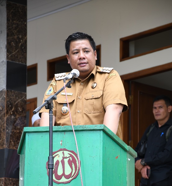 BUPATI SAMOSIR RESMIKAN MASJID NURUL ISLAM 