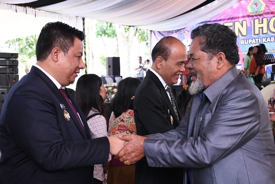 AWALI TAHUN 2024, BUPATI SAMOSIR DAN WABUP GELAR OPEN HOUSE 