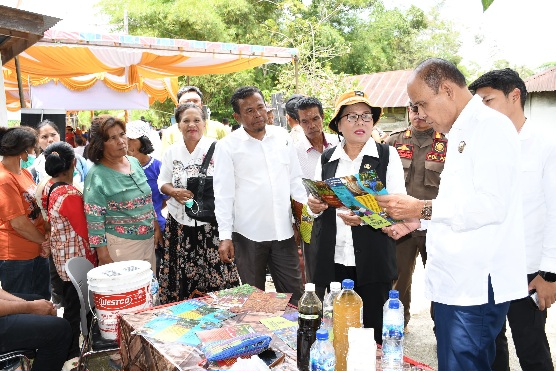 WAKIL BUPATI SAMOSIR BERKANTOR DI DESA SIBONOR OMPURATUS DAN SINAGA URUK PANDIANGAN 