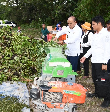 Bunga Desa Sipinggan Lumban Siantar dan Desa Nainggolan, Wabup Ajak Petani Produksi dan Gunakan Pupuk Organik